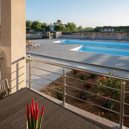 Vila Apanemo Luxury Kourouta