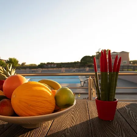 Apanemo Luxury فيلة