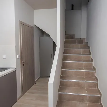 Apanemo Luxury * Kourouta