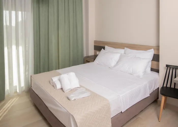 Apanemo Luxury كوروتا