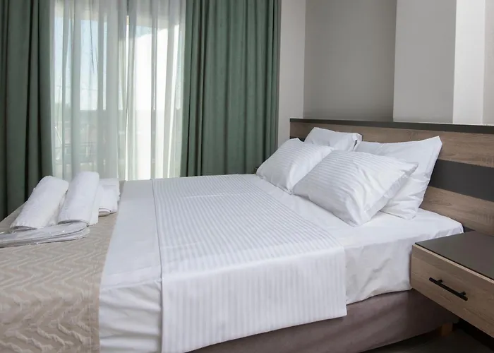 فيلة Apanemo Luxury *